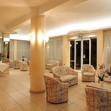 Santa Maria Hotel 2*